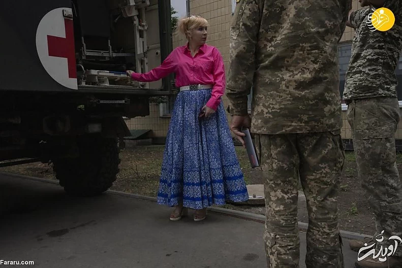 (تصاویر) داستان پزشکی با کفش&zwnj; پاشنه بلند در خط مقدم جنگ اوکراین